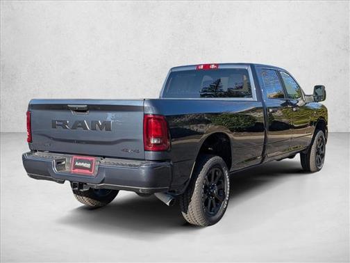 2025 RAM 3500 Big Horn Crew Cab 4x4 8' Box