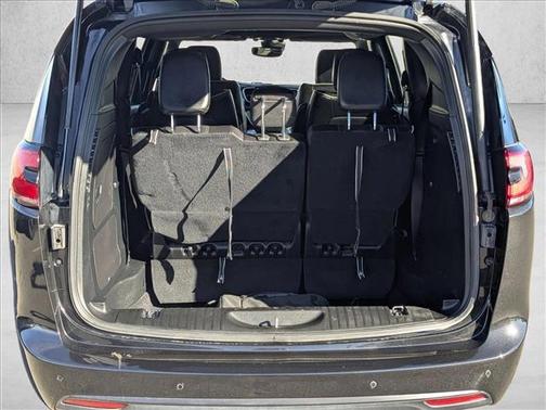 2024 Chrysler Pacifica Hybrid Premium S Appearance Pkg