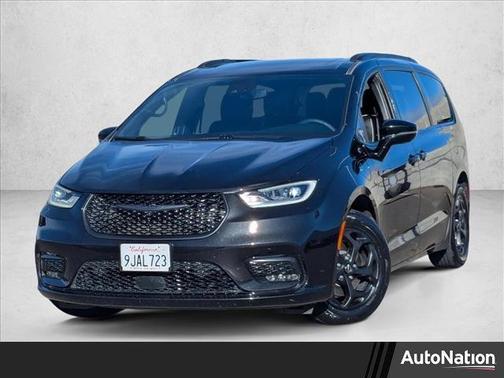 2024 Chrysler Pacifica Hybrid Premium S Appearance Pkg