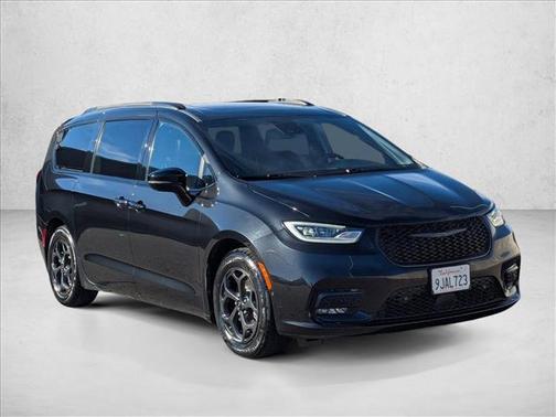 2024 Chrysler Pacifica Hybrid Premium S Appearance Pkg