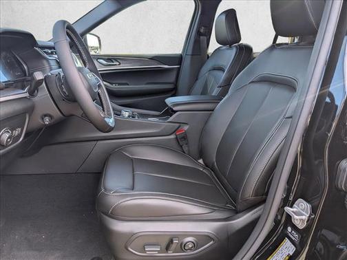 Diamond Black Crystal Pearlcoat 2025 Jeep Grand Cherokee Limited