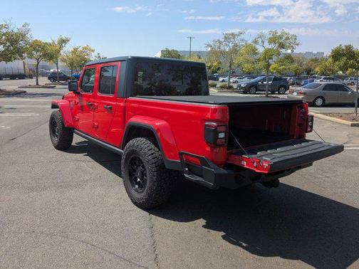 2021 Jeep Gladiator Willys 4x4