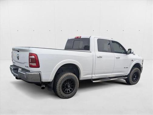 2022 RAM 2500 Laramie Crew Cab 4x4 6'4' Box