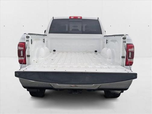 2022 RAM 2500 Laramie Crew Cab 4x4 6'4' Box
