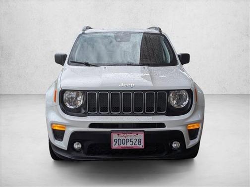 Alpine White Clearcoat 2022 Jeep Renegade Latitude