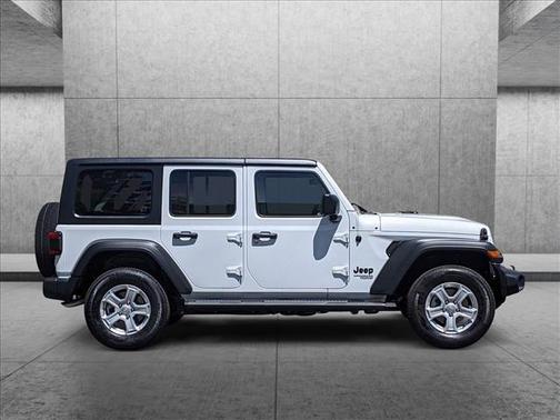 Photo 5 of 25 of 2021 Jeep Wrangler Unlimited Sport
