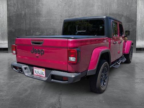 2024 Jeep Gladiator Sport S