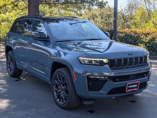 2026 Jeep Grand Cherokee Summit