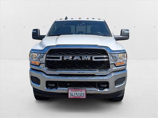 2023 RAM 3500 Tradesman Crew Cab 4x4 6'4' Box