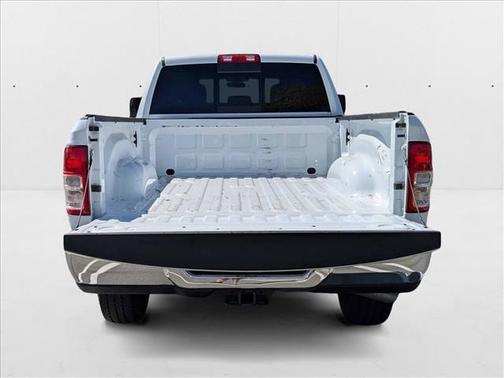 2023 RAM 3500 Tradesman Crew Cab 4x4 6'4' Box