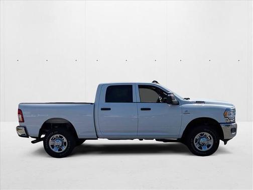 2023 RAM 3500 Tradesman Crew Cab 4x4 6'4' Box