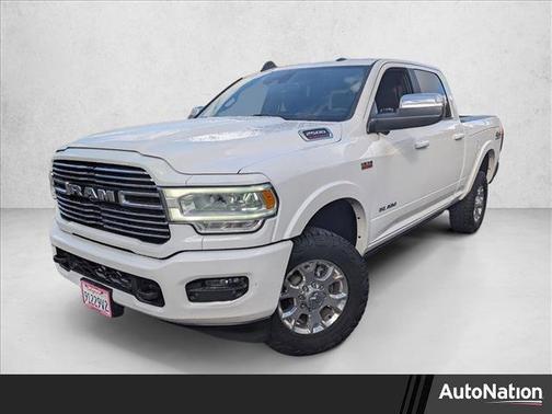 2019 RAM 2500 Laramie Crew Cab 4x4 6'4' Box
