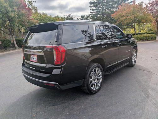 2022 GMC Yukon SLT