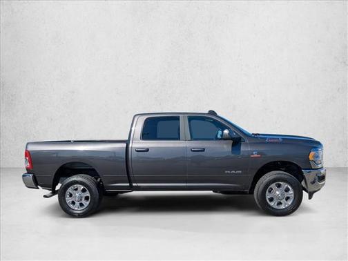 2021 RAM 2500 Big Horn Crew Cab 4x4 6'4' Box