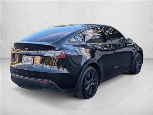 2025 Tesla Model Y Long Range Dual Motor All-Wheel Drive