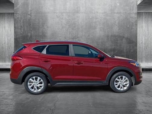 2020 Hyundai TUCSON SE