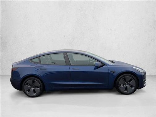 2022 Tesla Model 3 Standard Range
