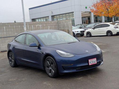 2022 Tesla Model 3 Standard Range