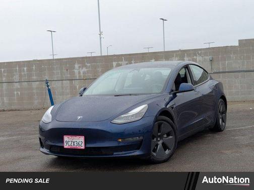 2022 Tesla Model 3 Standard Range