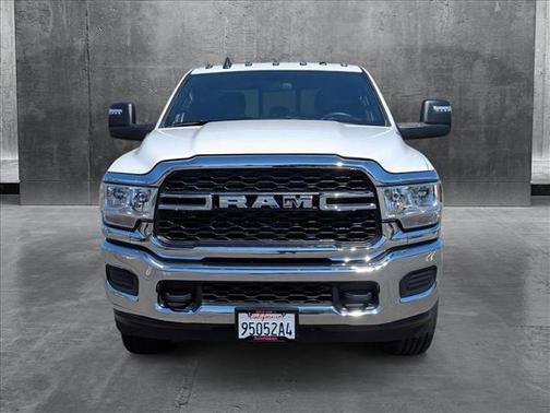 2024 RAM 2500 Tradesman Crew Cab 4x4 8' Box
