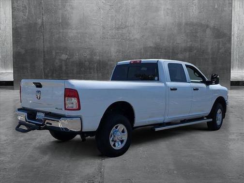 2024 RAM 2500 Tradesman Crew Cab 4x4 8' Box