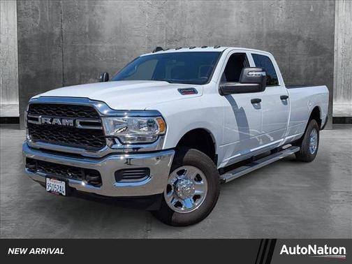 2024 RAM 2500 Tradesman Crew Cab 4x4 8' Box