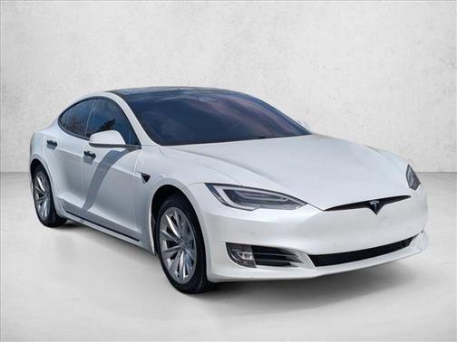 2016 Tesla Model S 90D