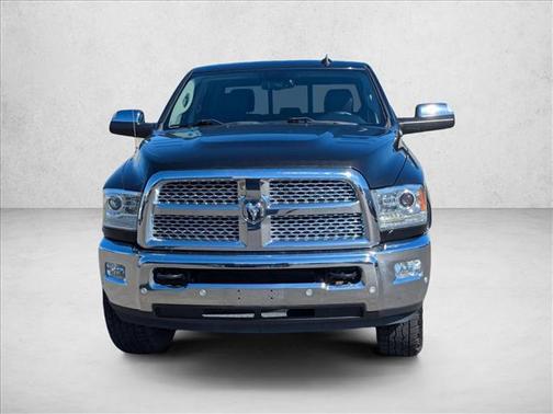 2018 RAM 2500 Laramie Crew Cab 4x4 6'4' Box