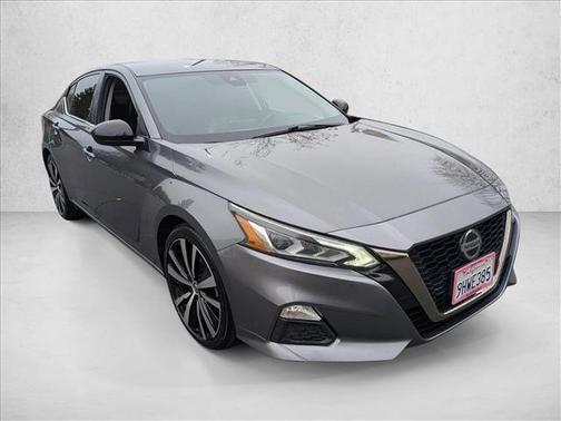 2020 Nissan Altima SR FWD