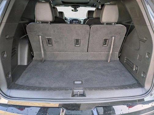 Sterling Gray Metallic 2023 Chevrolet Traverse Premier