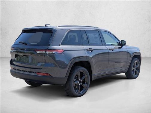 Baltic Gray Metallic Clearcoat 2026 Jeep Grand Cherokee Limited