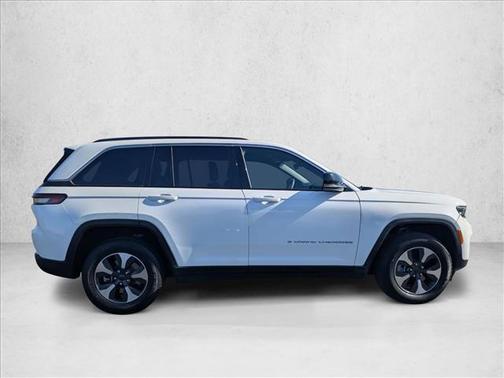Bright White Clearcoat 2024 Jeep Grand Cherokee 4xe Base
