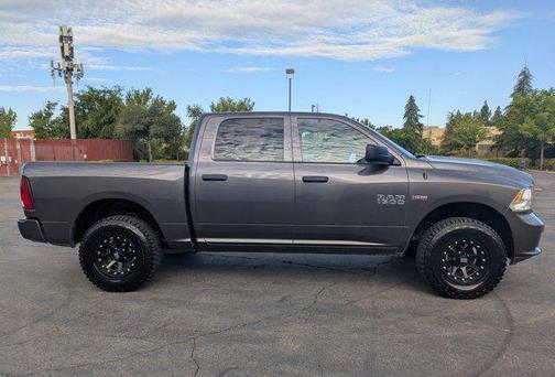 Granite Crystal Metallic Clearcoat 2017 RAM 1500 Express