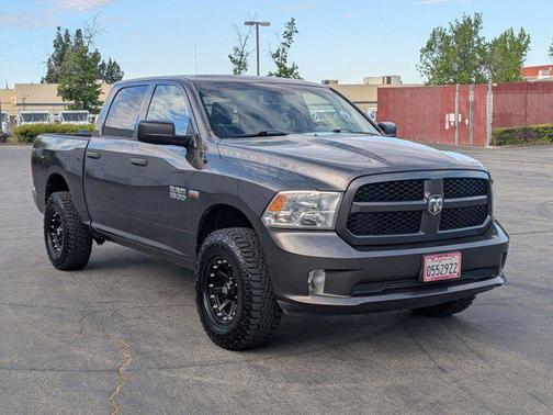 Granite Crystal Metallic Clearcoat 2017 RAM 1500 Express