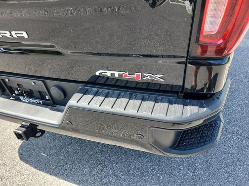 Onyx Black 2026 GMC Sierra 1500 AT4X