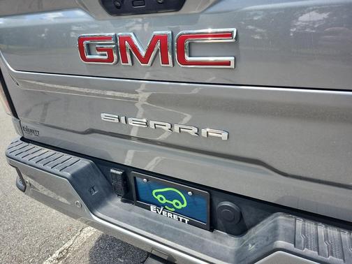 Sterling Metallic 2025 GMC Sierra 2500 AT4