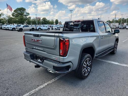 2025 GMC Sierra 1500 AT4