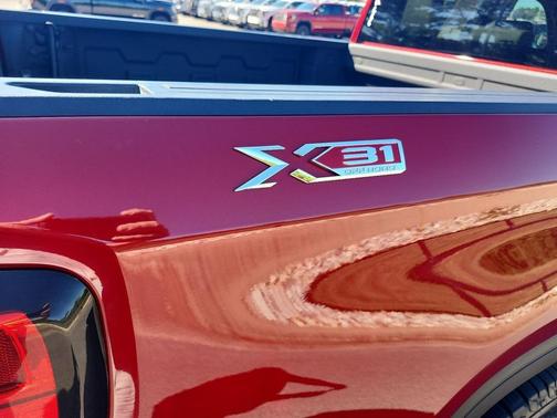 Cayenne Red Tintcoat 2022 GMC Sierra 1500 SLT