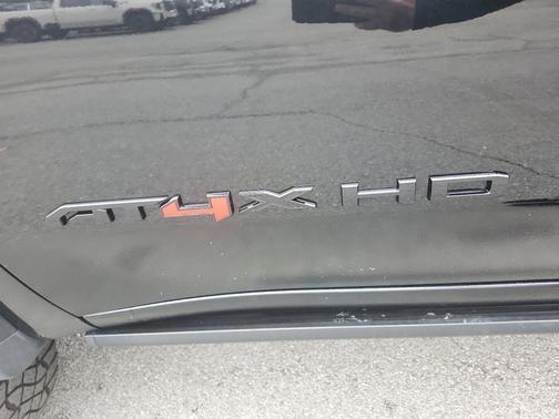 2024 GMC Sierra 2500 AT4X