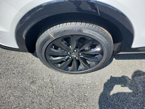 Summit White 2026 Buick Envista Sport Touring FWD
