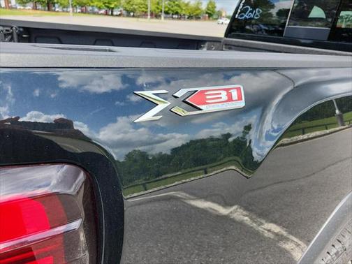 2025 GMC Sierra 2500 SLT