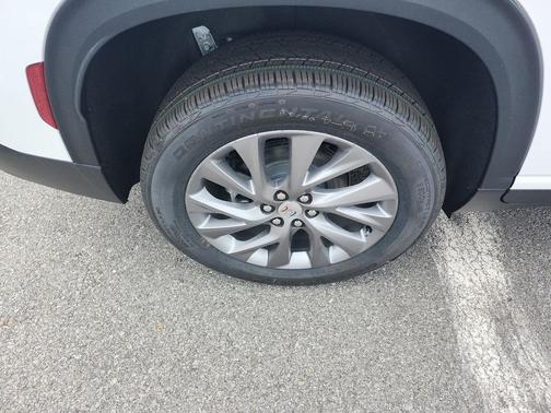 Summit White 2026 Buick Enclave Preferred FWD