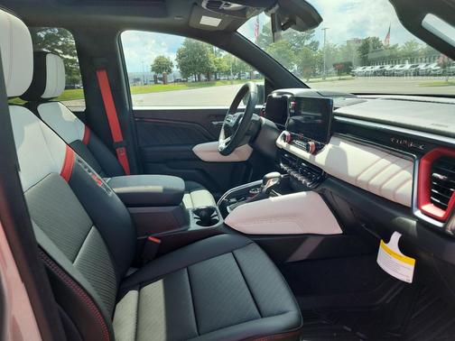 2025 GMC Canyon AT4