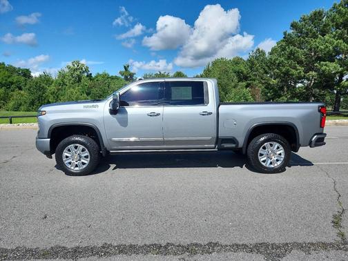 Sterling Gray Metallic 2024 Chevrolet Silverado 2500 High Country