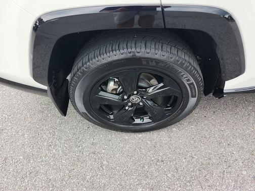 Blizzard Pearl w/Midnight Black Roof 2020 Toyota RAV4 Hybrid SE