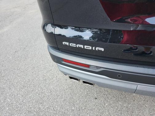 2024 GMC Acadia FWD Elevation