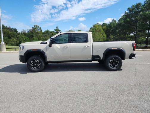 2026 GMC Sierra 2500 AT4