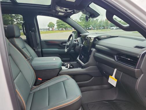 2026 GMC Yukon 4WD AT4