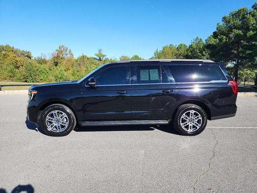 2025 Ford Expedition Max Active 4x2