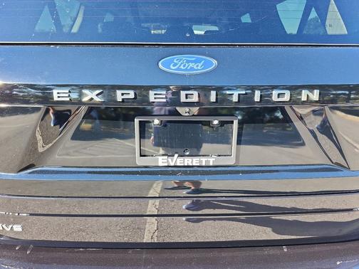 2025 Ford Expedition Max Active 4x2